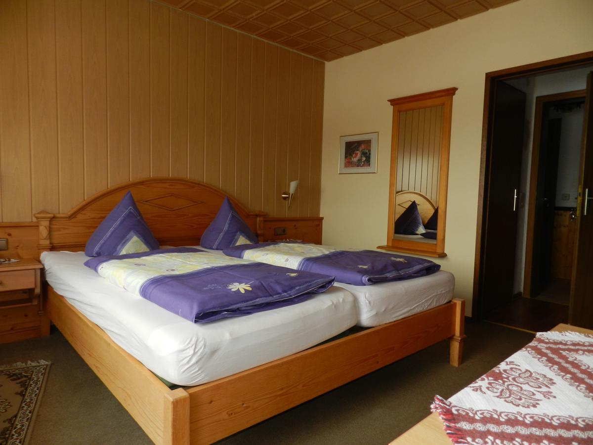 Hotel Dachsberger-Hof Wittenschwand Esterno foto